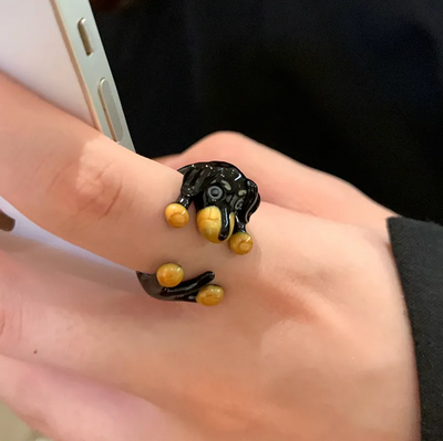 Wiener Wonder: Dazzling Dachshund Ring